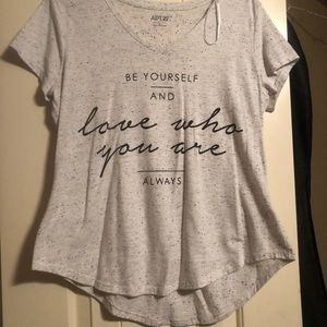 🛑🛑 6 for $18 🛑🛑 cute grey t shirt
